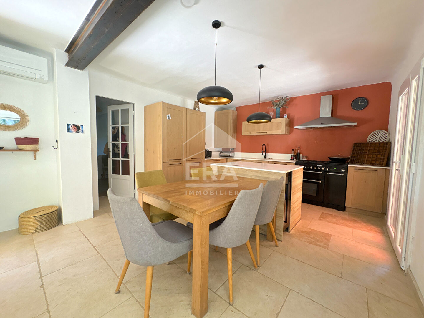 Photo A VENDRE 84160 LOURMARIN MAISON TYPE 6 PIECES D'ENVIRON 132M² AVEC JARDIN, GARAGE ET PISCINE image 5/6