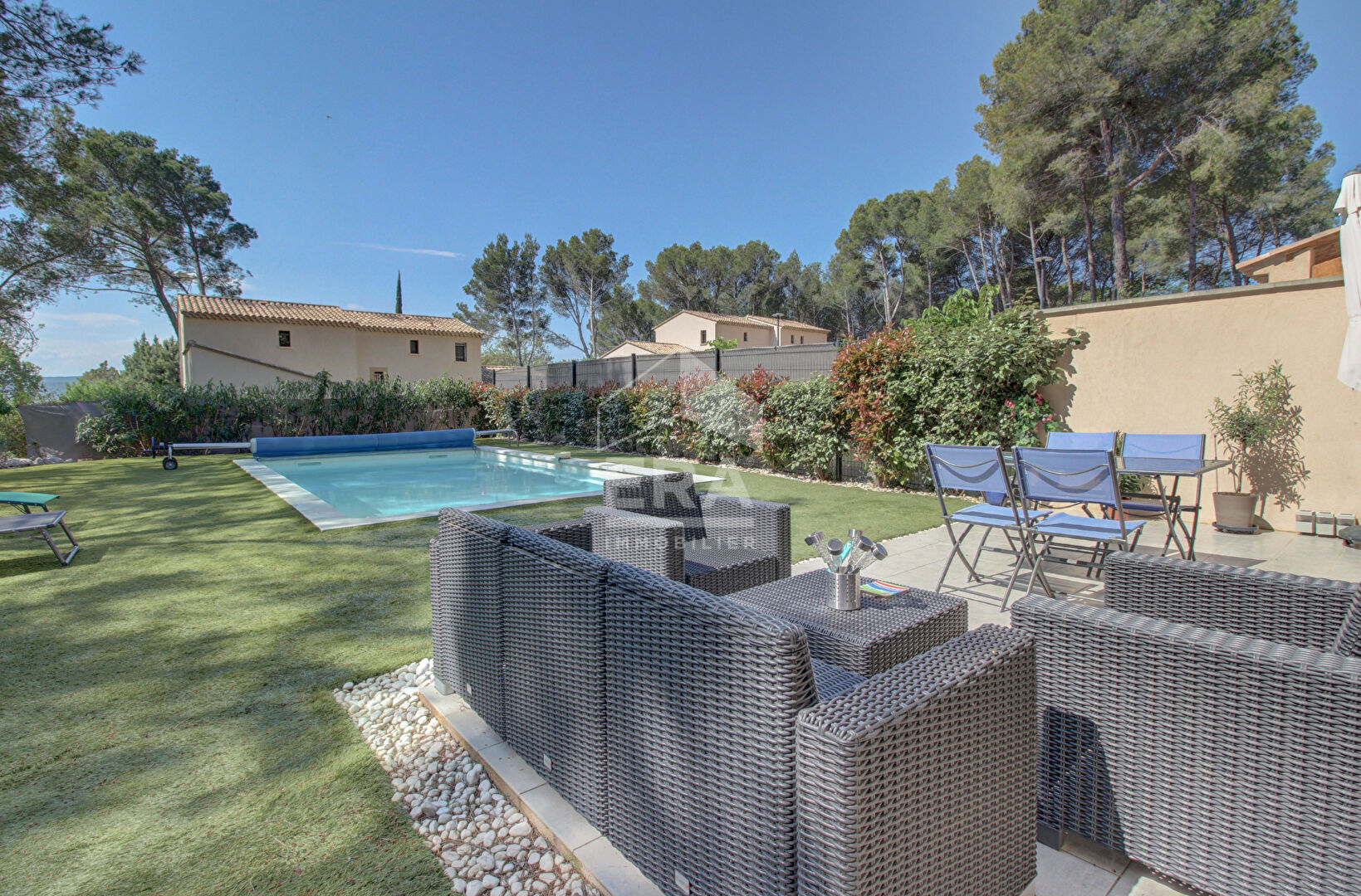 Photo A VENDRE 84530 VILLELAURE MAISON TYPE 4 PIECES D'ENVIRON 78M² AVEC JARDIN, PISCINE ET STATIONNEMENT. image 1/6