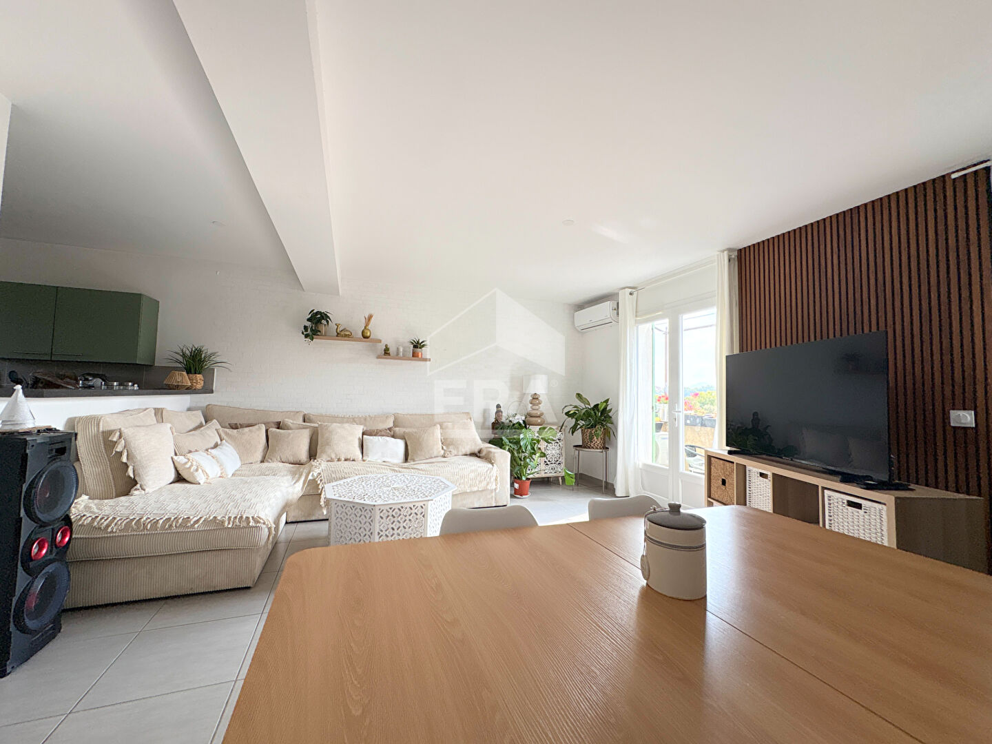 Photo A VENDRE 84120 PERTUIS APPARTEMENT DUPLEX TYPE 4 PIECES D'ENVIRON 66 M² LOI CARREZ  (98M² AU SOL) AVEC BALCON ET STATIONNEMENT image 3/6