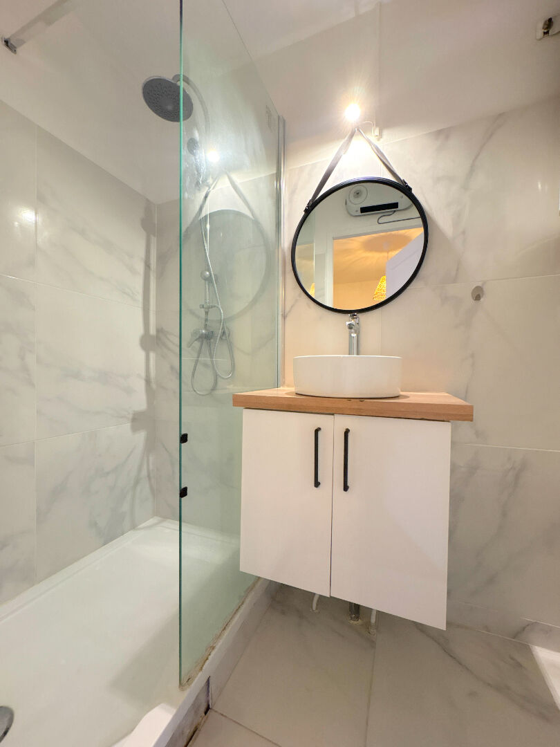 Photo A VENDRE 84160 CADENET APPARTEMENT LOUE TYPE 2 PIECES D'ENVIRON 25M² AVEC CAVE (RENTABILITE 5,8%) image 5/5