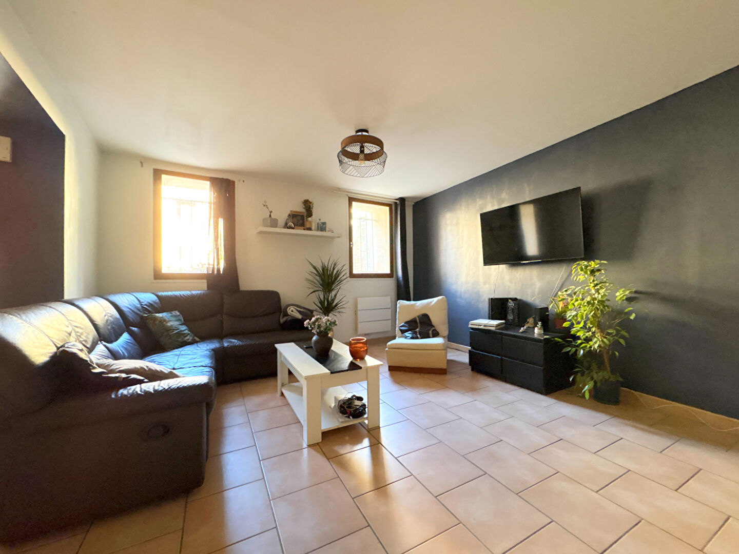 A VENDRE EXCLUSIVITÉ 84120 PERTUIS APPARTEMENT REZ DE CHAUSSEE TYPE 2 PIECES D'ENVIRON 50M²