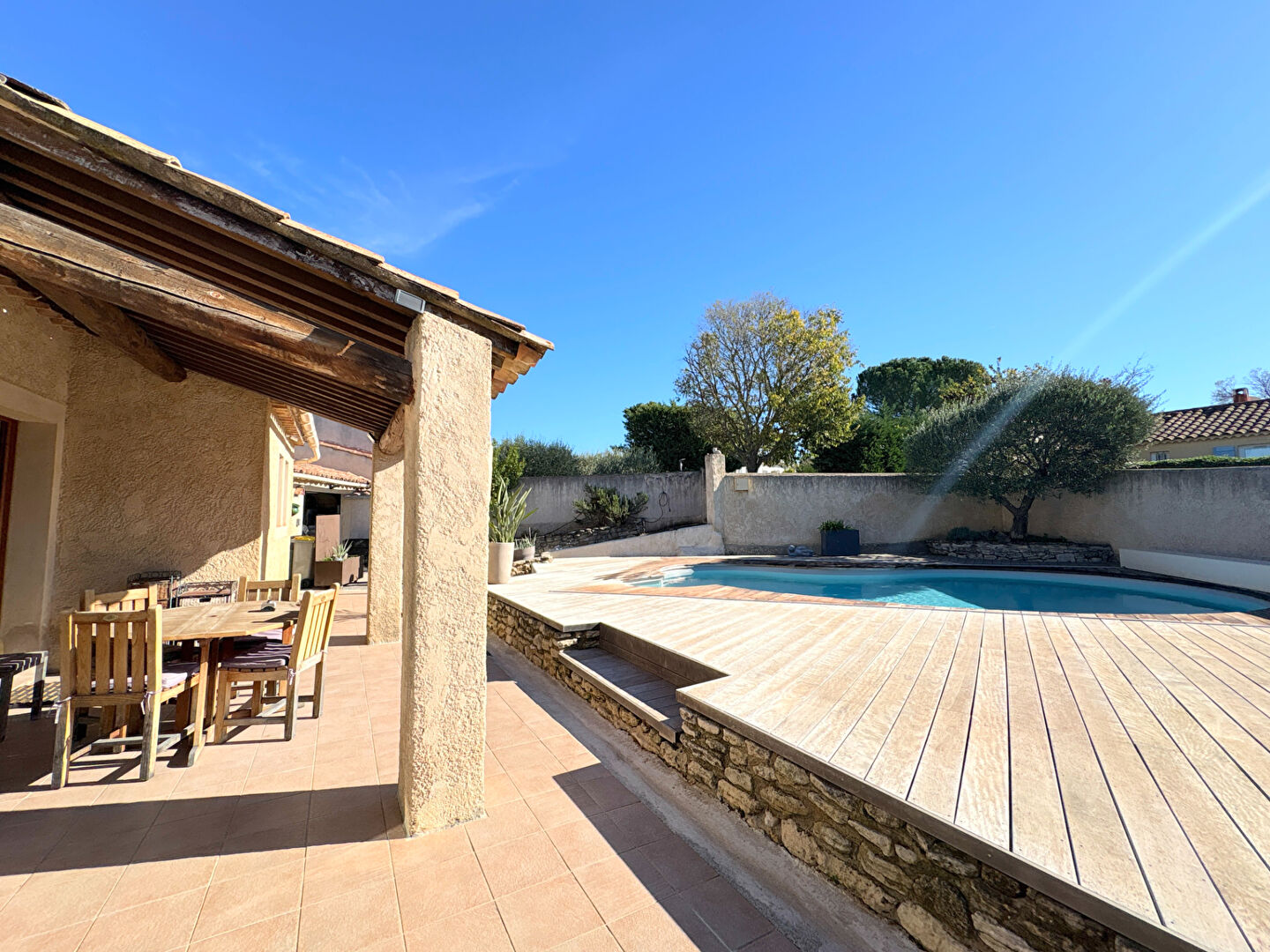 Photo A VENDRE EXCLUSIVITE 84120 PERTUIS MAISON PLAIN PIED TYPE 3 PIECES D'ENVIRON 81M² AVEC GARAGE, PISCINE, SPA CANADIEN ET JARDIN image 2/6