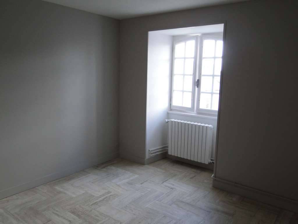 Photo Appartement à louer centre de Couhé image 3/6