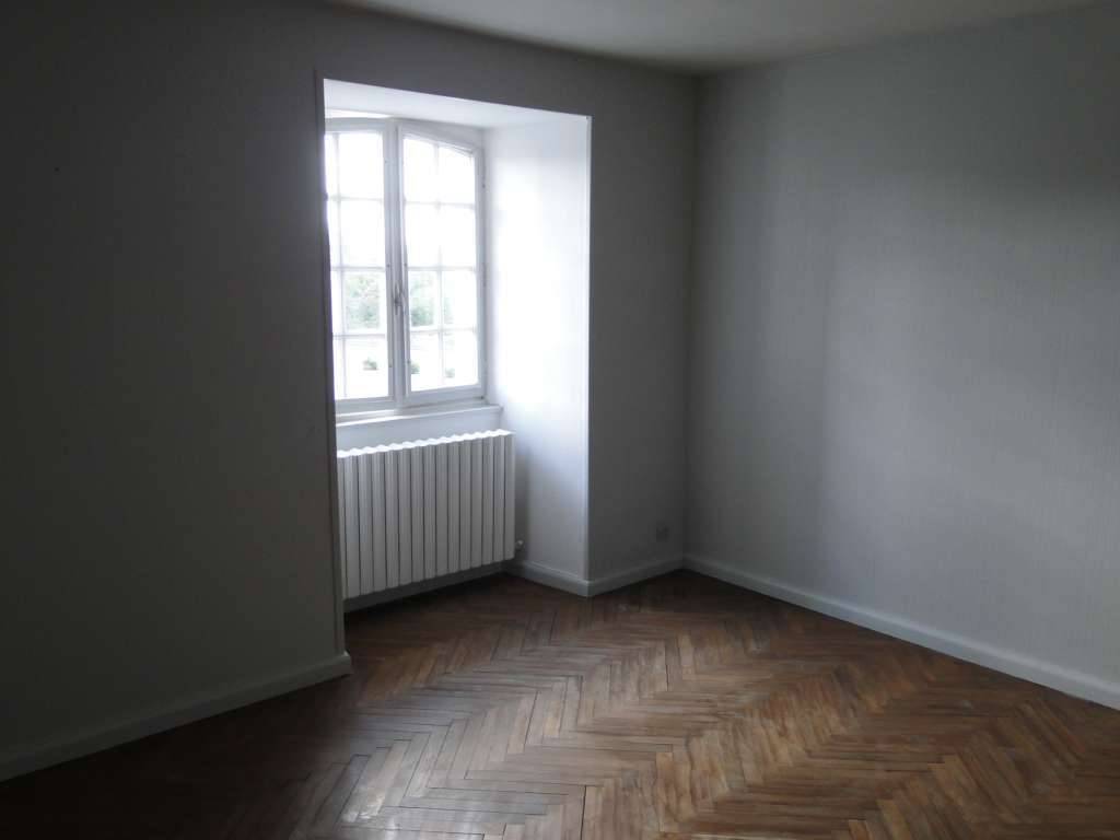 Photo Appartement à louer centre de Couhé image 4/6