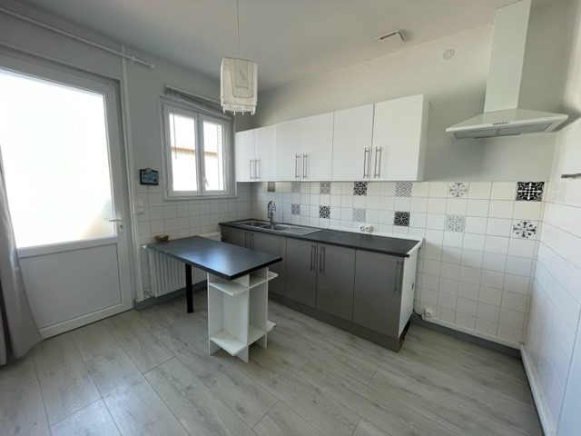 Photo Ensemble Immobilier à CHAUNAY image 4/6