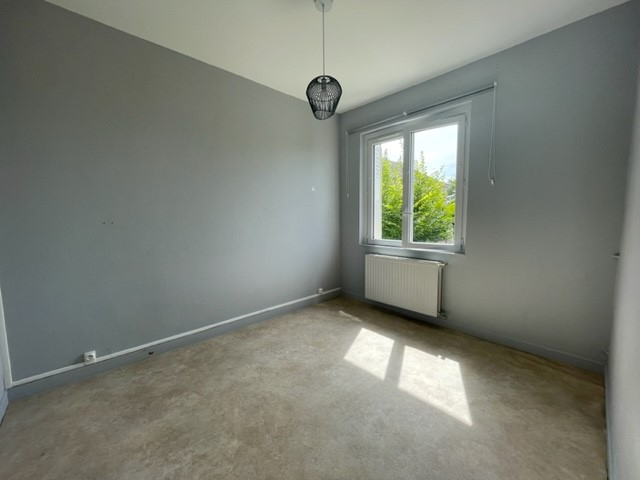 Photo Ensemble Immobilier à CHAUNAY image 6/6