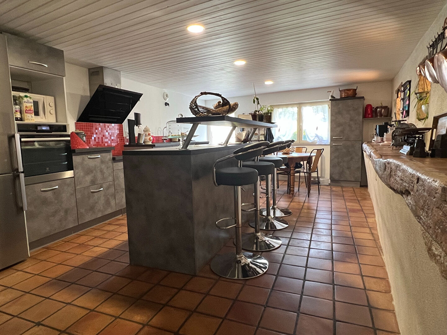 Photo Ancien corps de ferme Brux à proximité de Couhé image 5/6