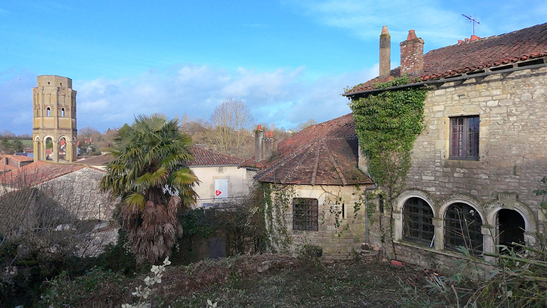 Maison 324m² — Charroux
