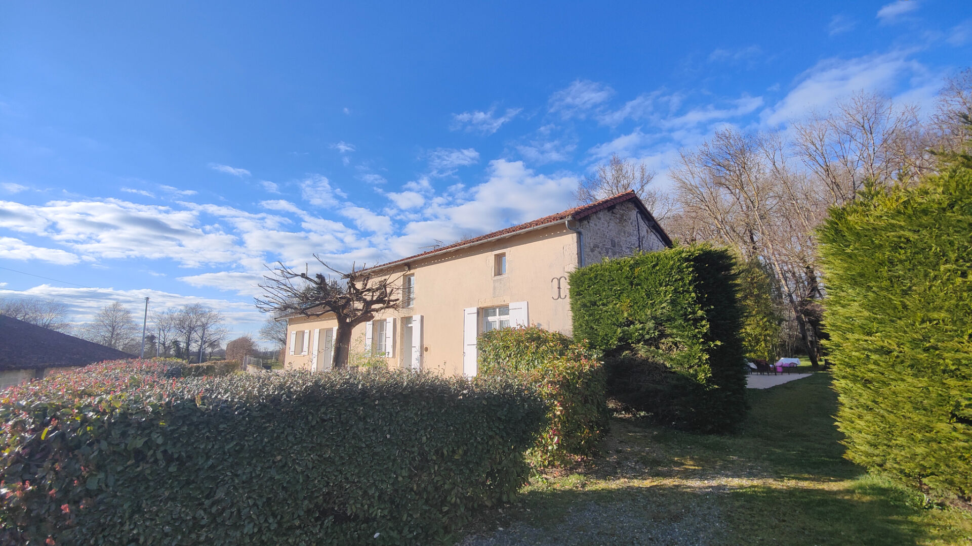 Photo Longère rénovée proche de  Charroux image 1/6