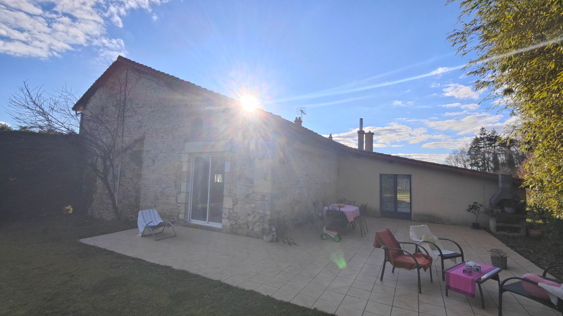 Photo Longère rénovée proche de  Charroux image 2/6