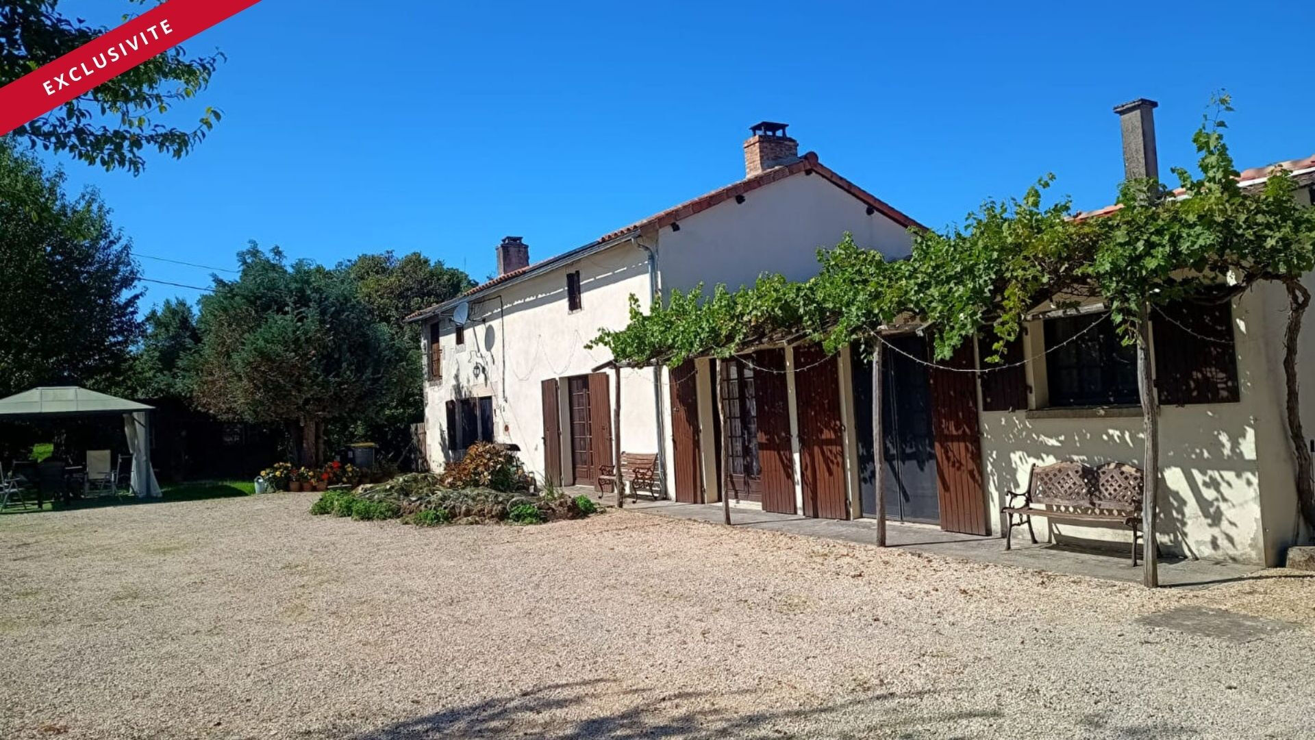 Maison en pierre avec gîte et piscine