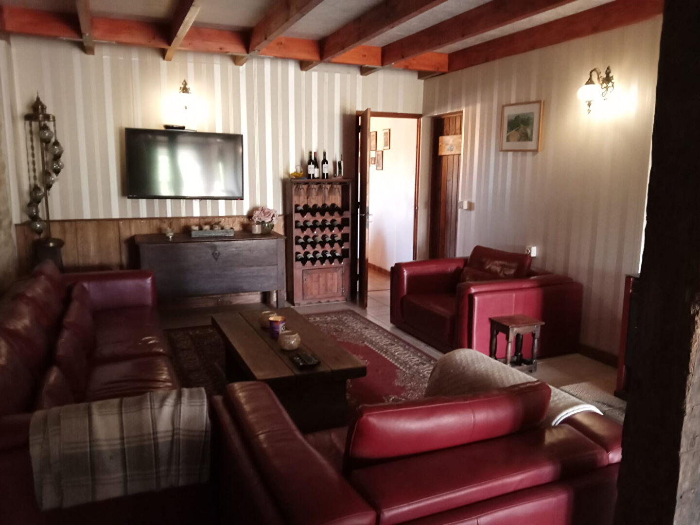 Photo Maison Pleuville 6 pièce(s) 257 m2 image 5/6