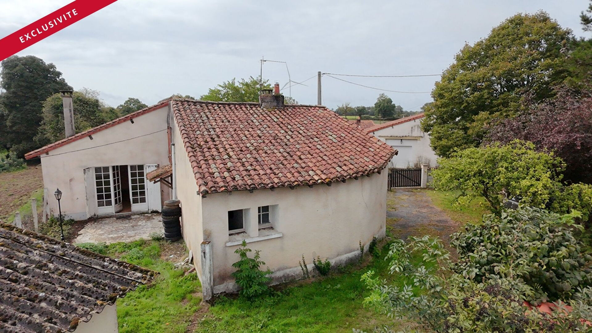 Maison de plain pied à rénover - La Chapelle Bâton
