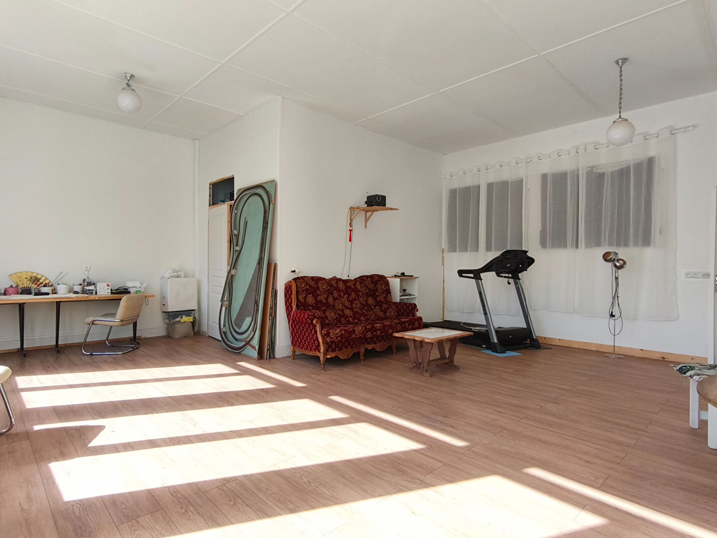 Photo Ancienne école rénovée sur la commune de Genouillé entre Poitiers et Angoulême image 5/6