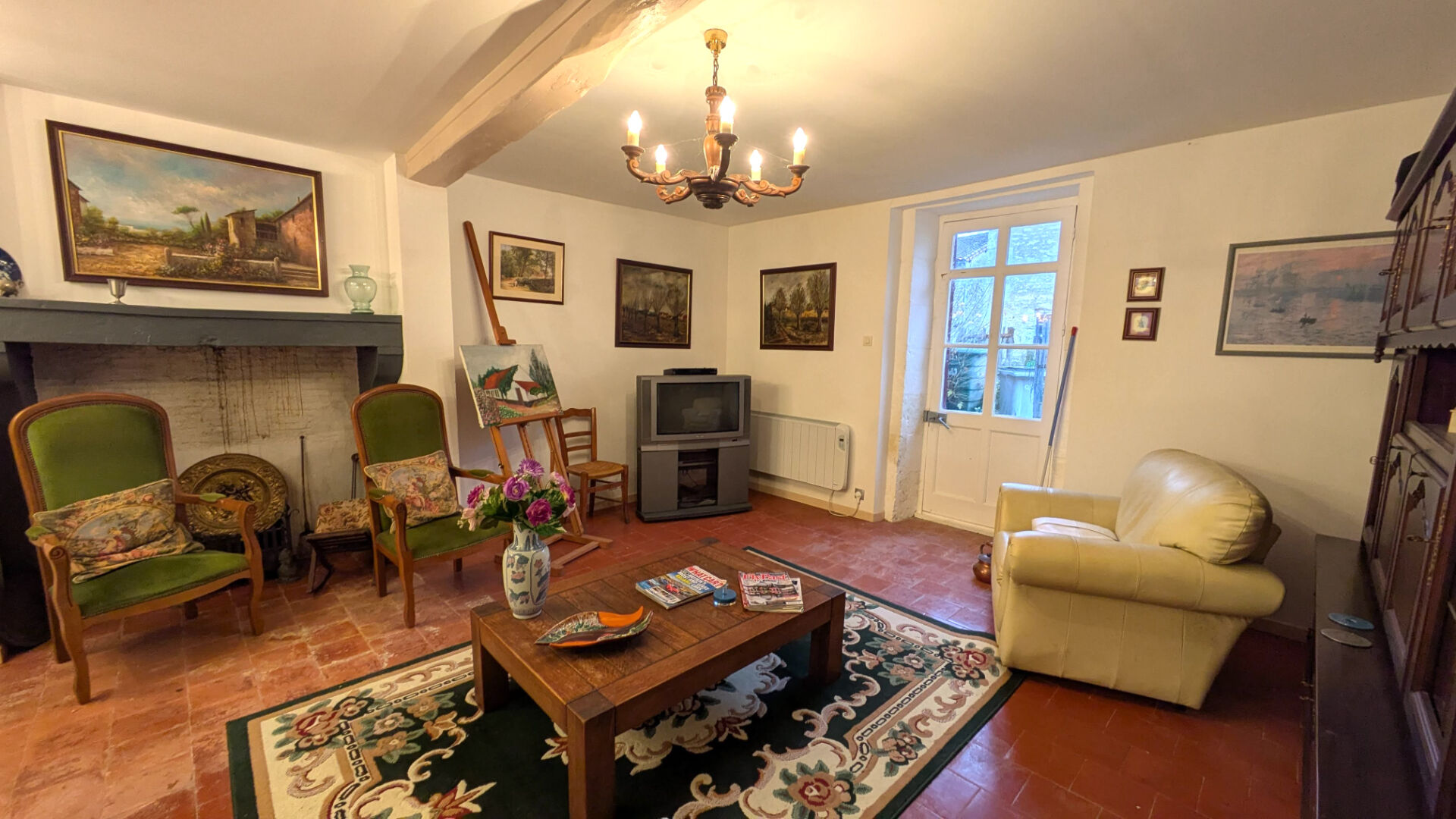 Photo Maison Cité historique - Usson du Poitou image 3/6