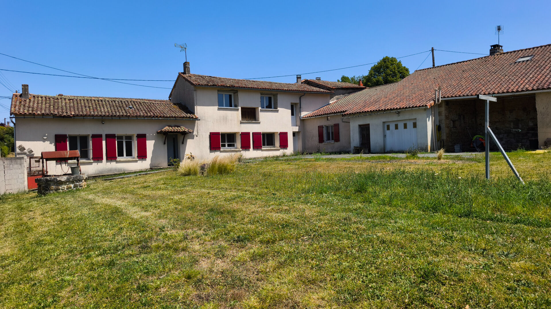 Maison SAUZE-ENTRE-BOIS à 5 minute de la N10 ANGOULEME POITIERS