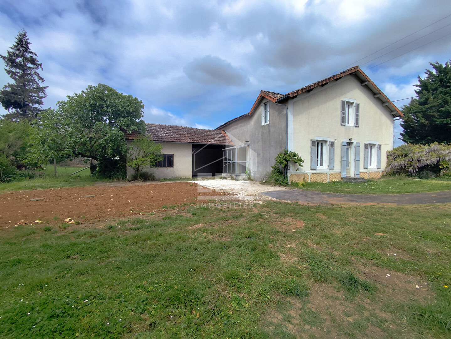 Maison à rafraîchir proche N10