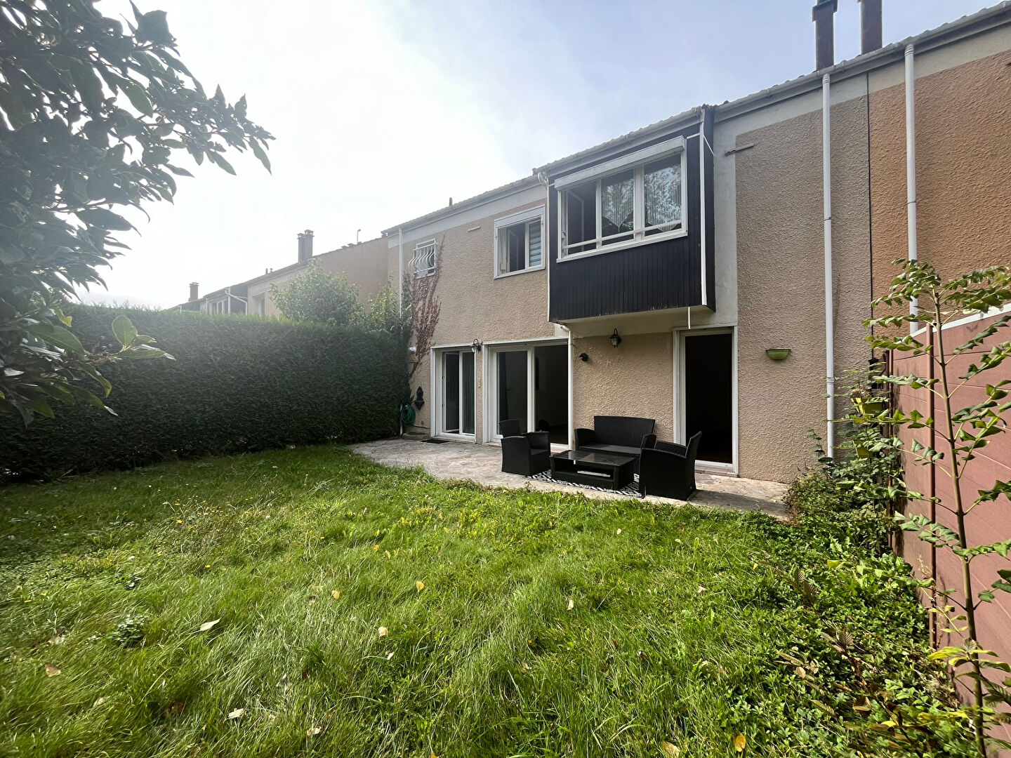 Appartement 5 pièces de 106 m² avec jardin sans vis à vis et garage !