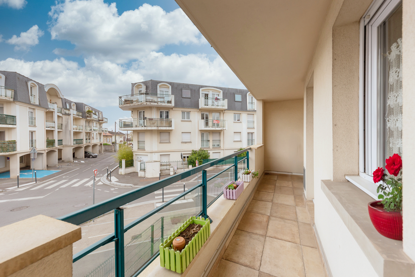 Appartement 3 pièces de 68 m² avec terrasse de 10m², parking !
