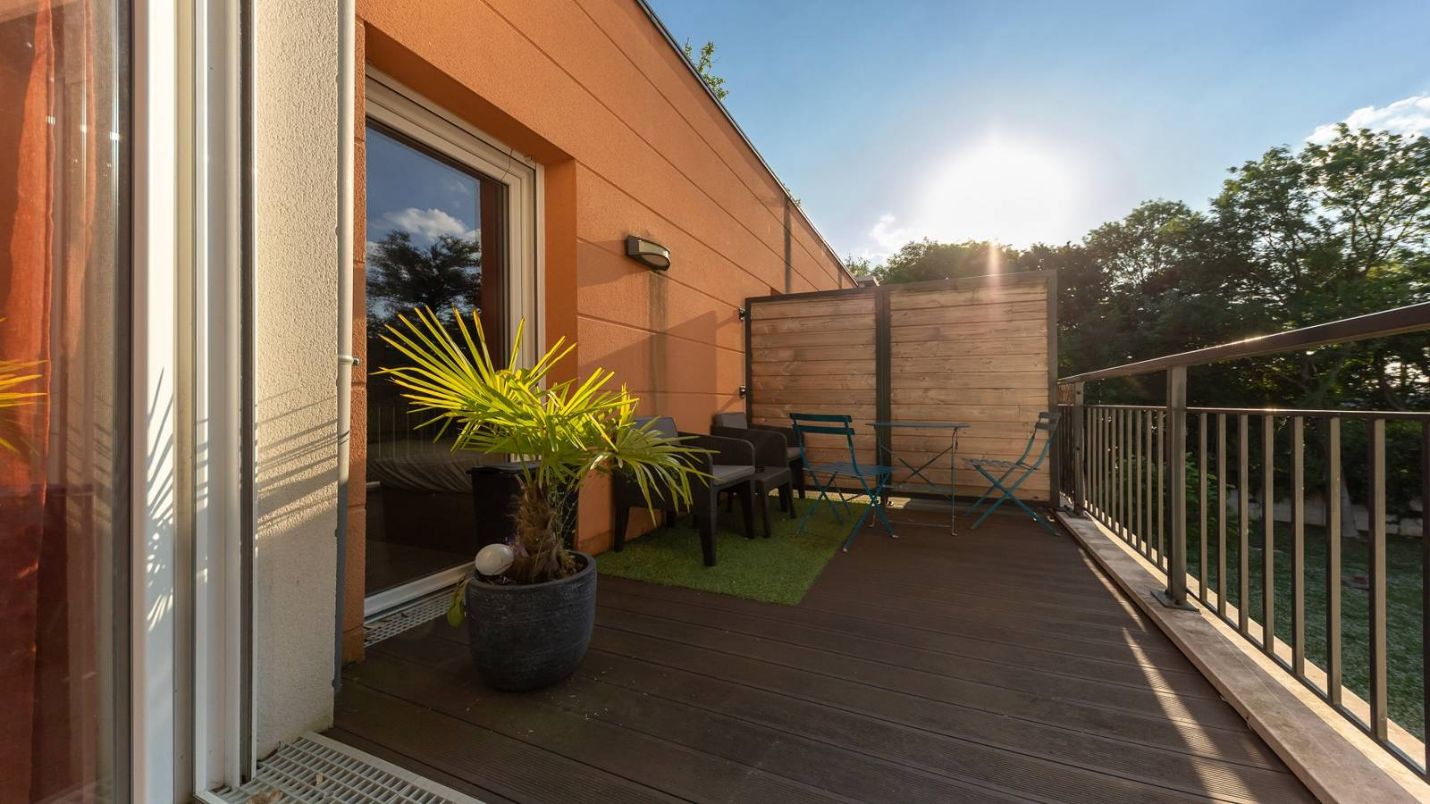 Photo A vendre château de Malnoue, très beau 2 pièces avec terrasse, cave et parking ! image 3/6