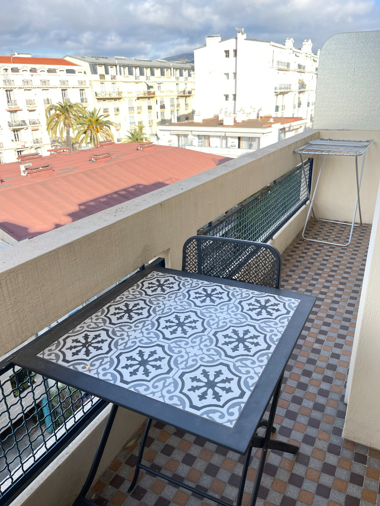 Photo Charmant 2 pièces Quartier des Fleurs image 2/6