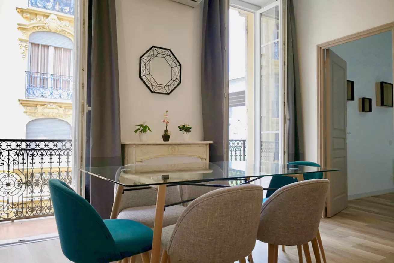 Nice centre proche Jean médecin 3P, 76m² rénové.