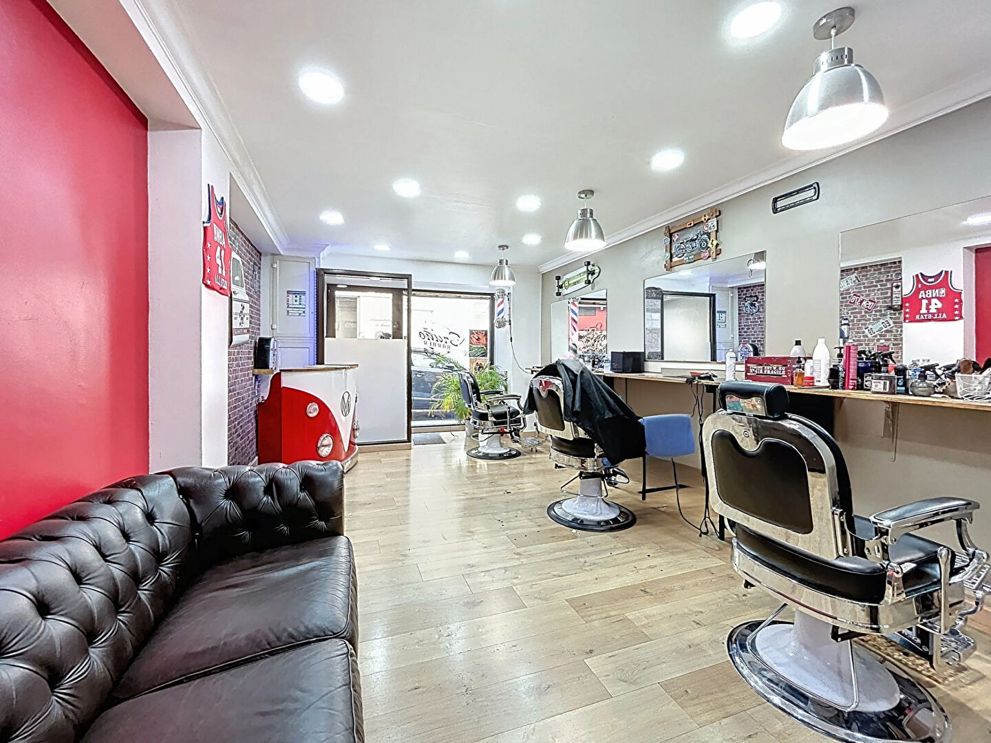 Fonds de commerce + droit au bail Salon de coiffure homme