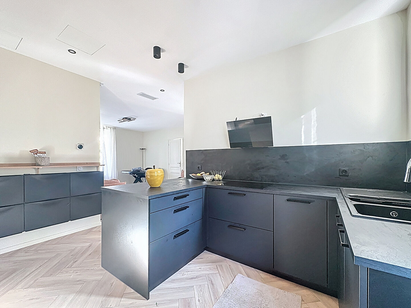 Photo 3 pièces 67,85m² Beaumettes 5min de la mer image 3/6