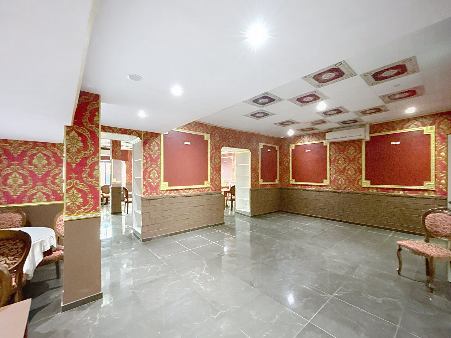 NICE CENTRE ? LOCAL COMMERCIAL 263,92 m² ? RESTAURATION AVEC EXTRACTION