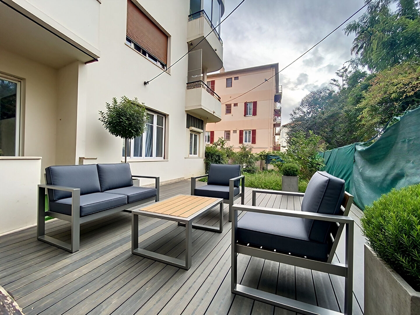 Nice Californie . Duplex atypique avec jardin de 100 m² à deux pas de la mer