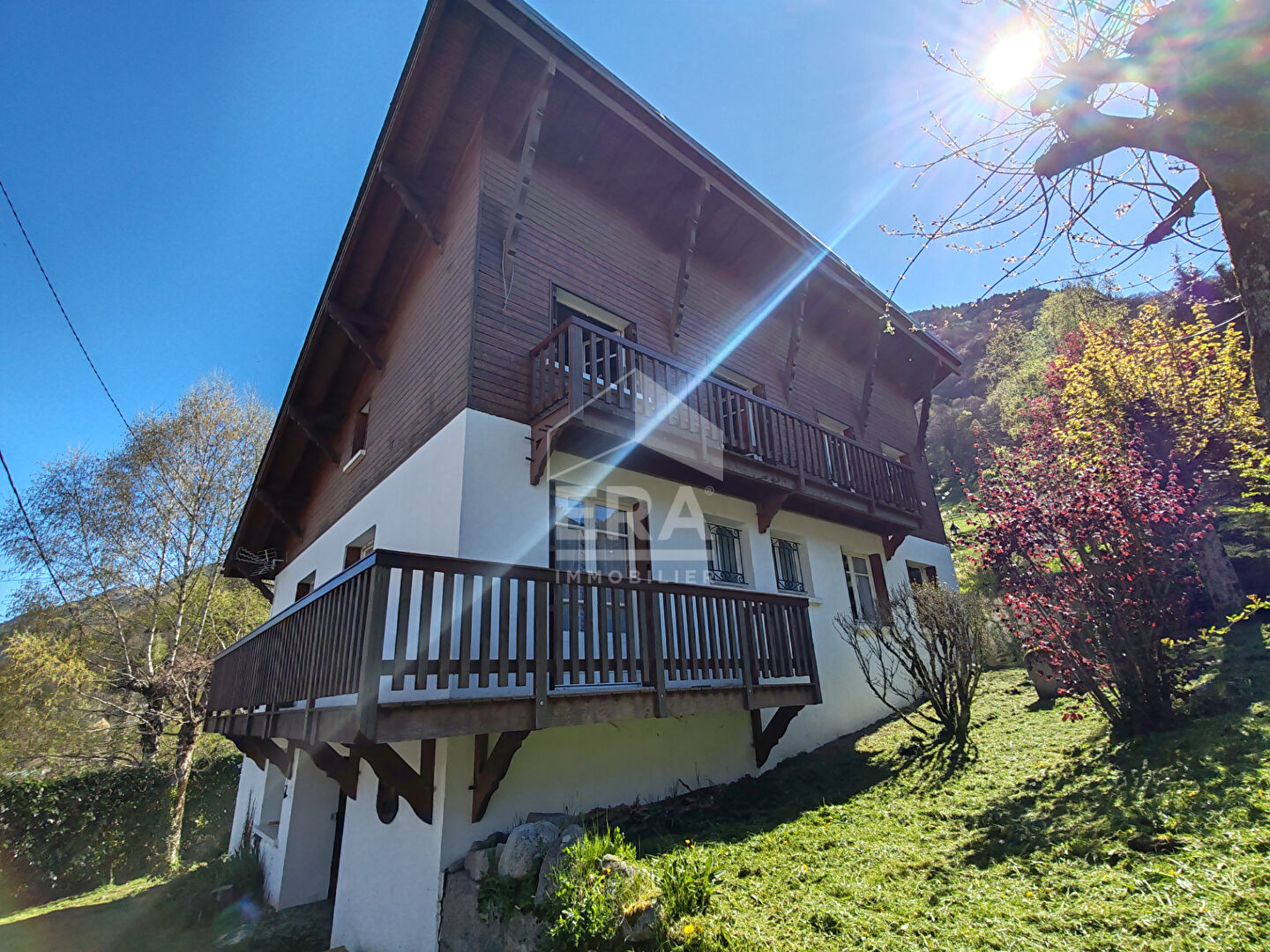 Photo Maison spacieuse à vendre à Cauterets - 5 chambres et jardin! image 1/6