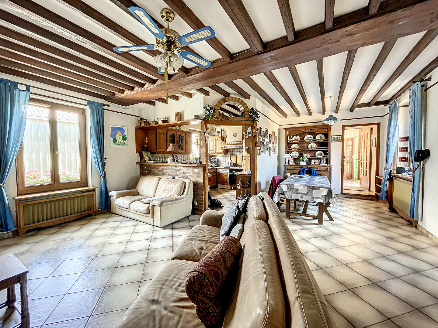 Photo Ensemble immobilier Le Mesnil Aubry image 3/6