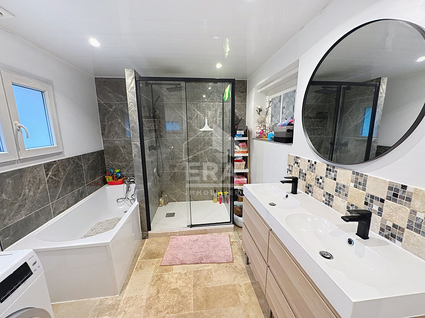 Photo Maison Ancienne de Charme au Coeur de Chaumontel Idéal Famille image 2/5