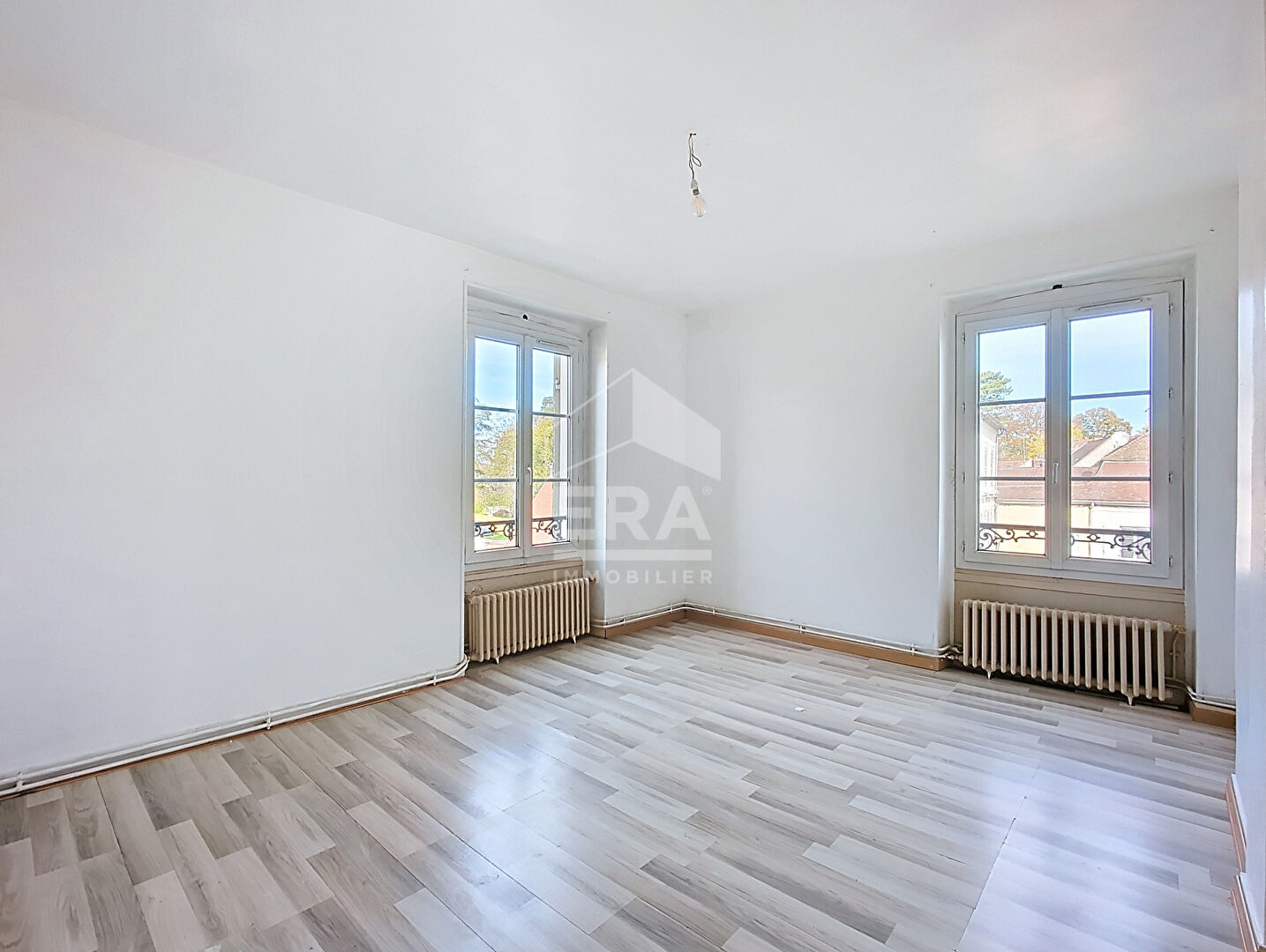 Photo Luzarches  Centre-ville 5 pièces image 4/6