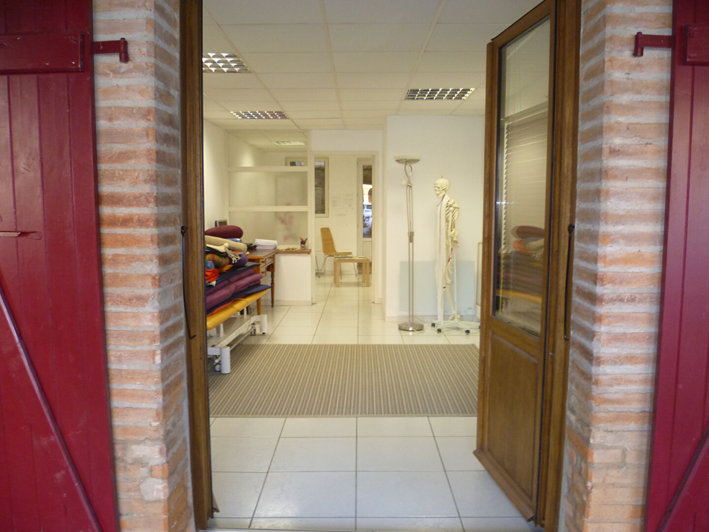 Photo Local commercial Saint Sulpice Sur Leze 2 pièce(s) 30 m2 image 1/3