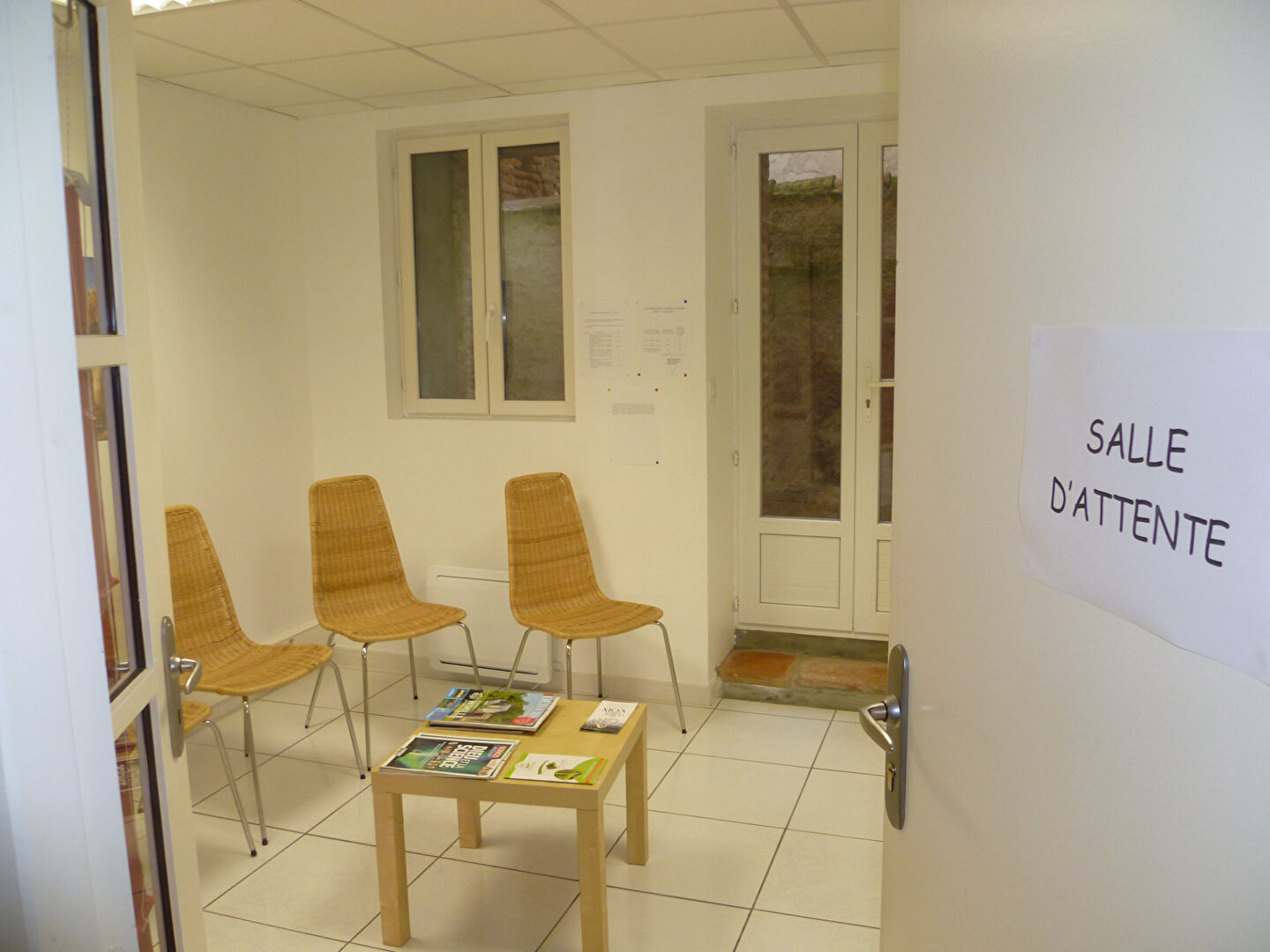 Photo Local commercial Saint Sulpice Sur Leze 2 pièce(s) 30 m2 image 2/3