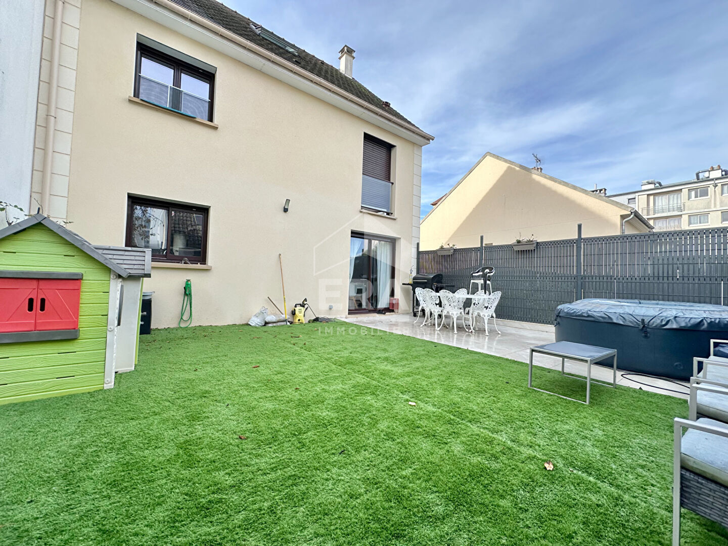 Photo Maison Sartrouville 6 pièce(s)  115 m2 image 1/6