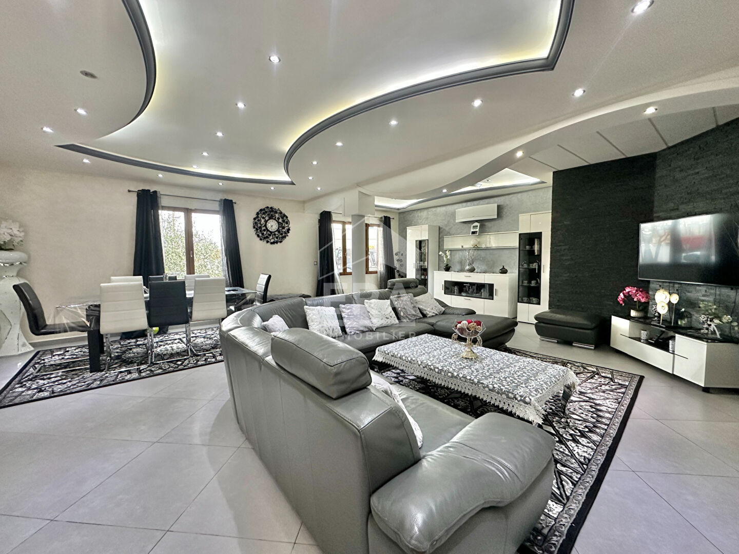 Maison d'exception à vendre à Sartrouville - 7 pièces, 5 chambres