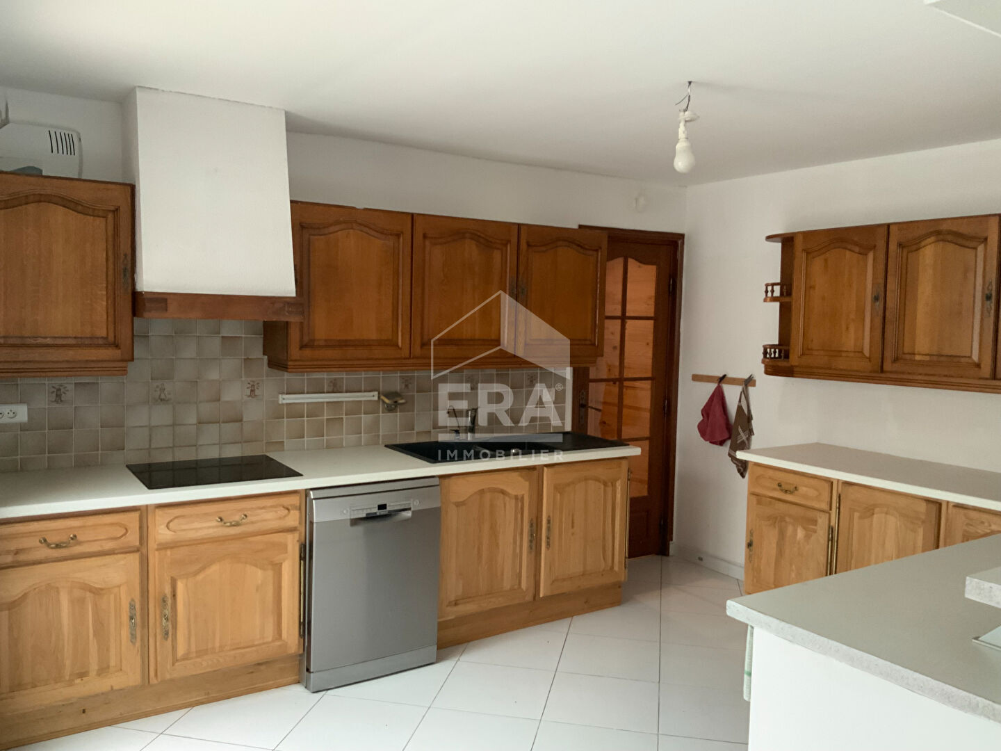 Photo Maison plain-pied 5 pièces et grand garage image 3/6