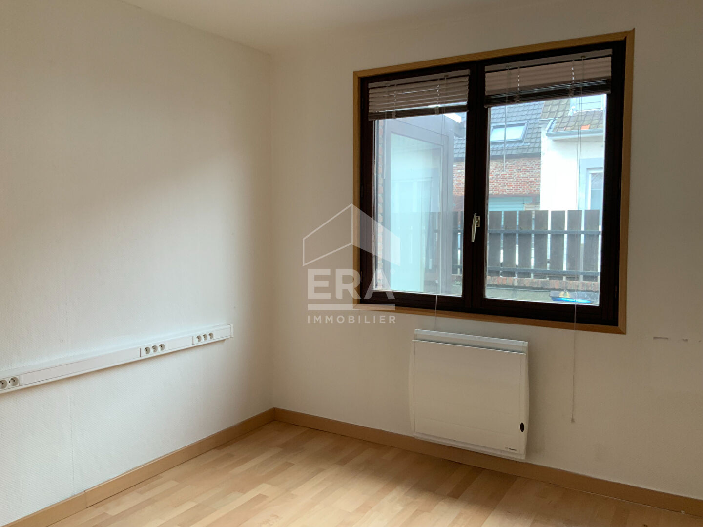 Photo Maison plain-pied 5 pièces et grand garage image 5/6