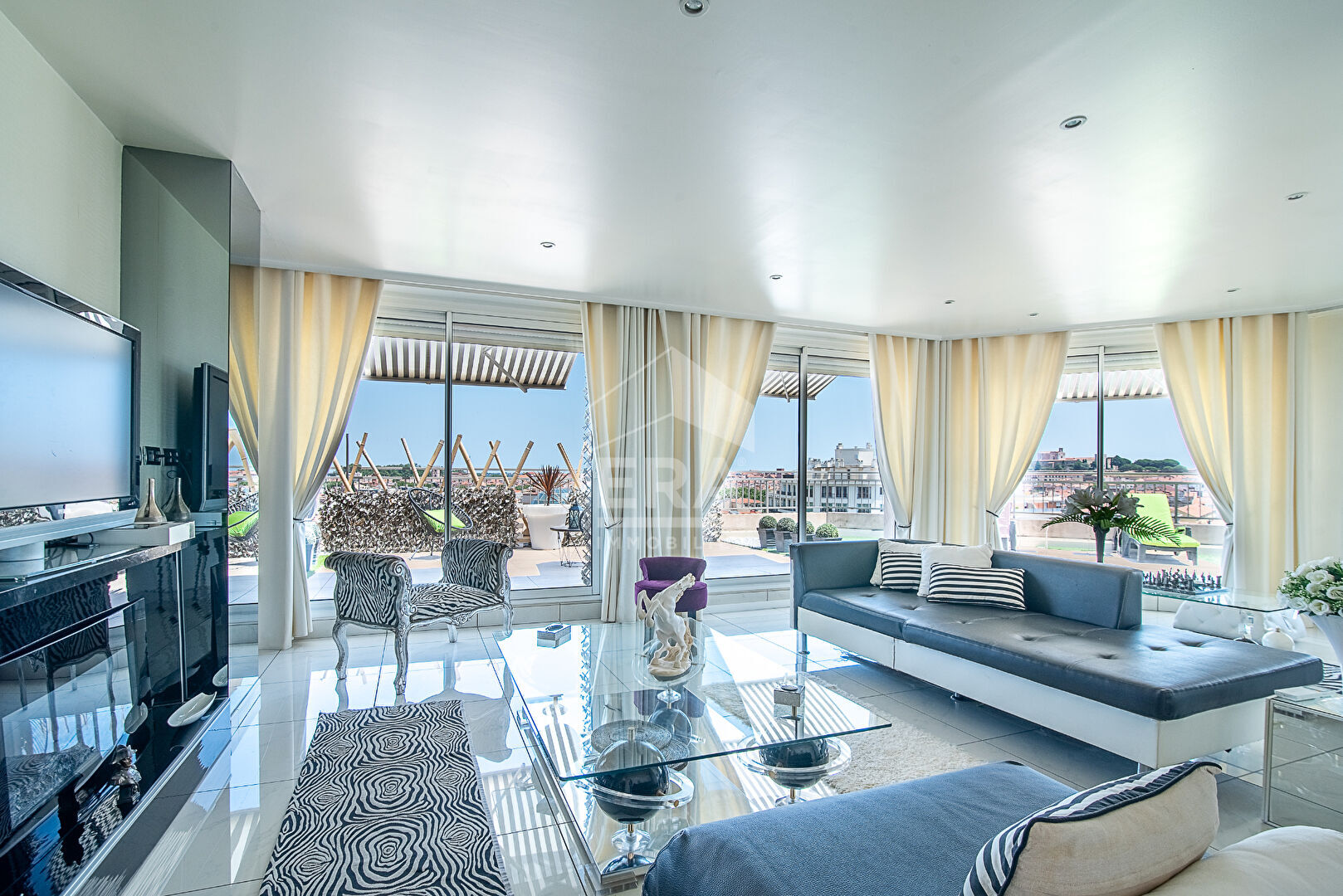 Photo Perpignan Place Catalogne - Penthouse de 138m2 de grand standing image 2/6