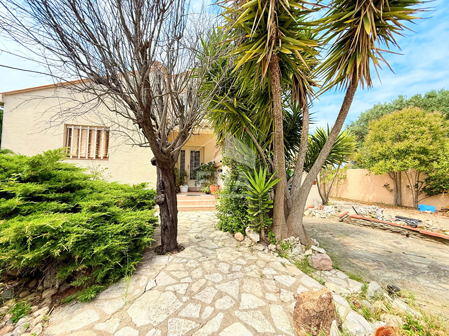 Agence immobilière de ERA IMMOBILIER CHATEAU ROUSSILLON