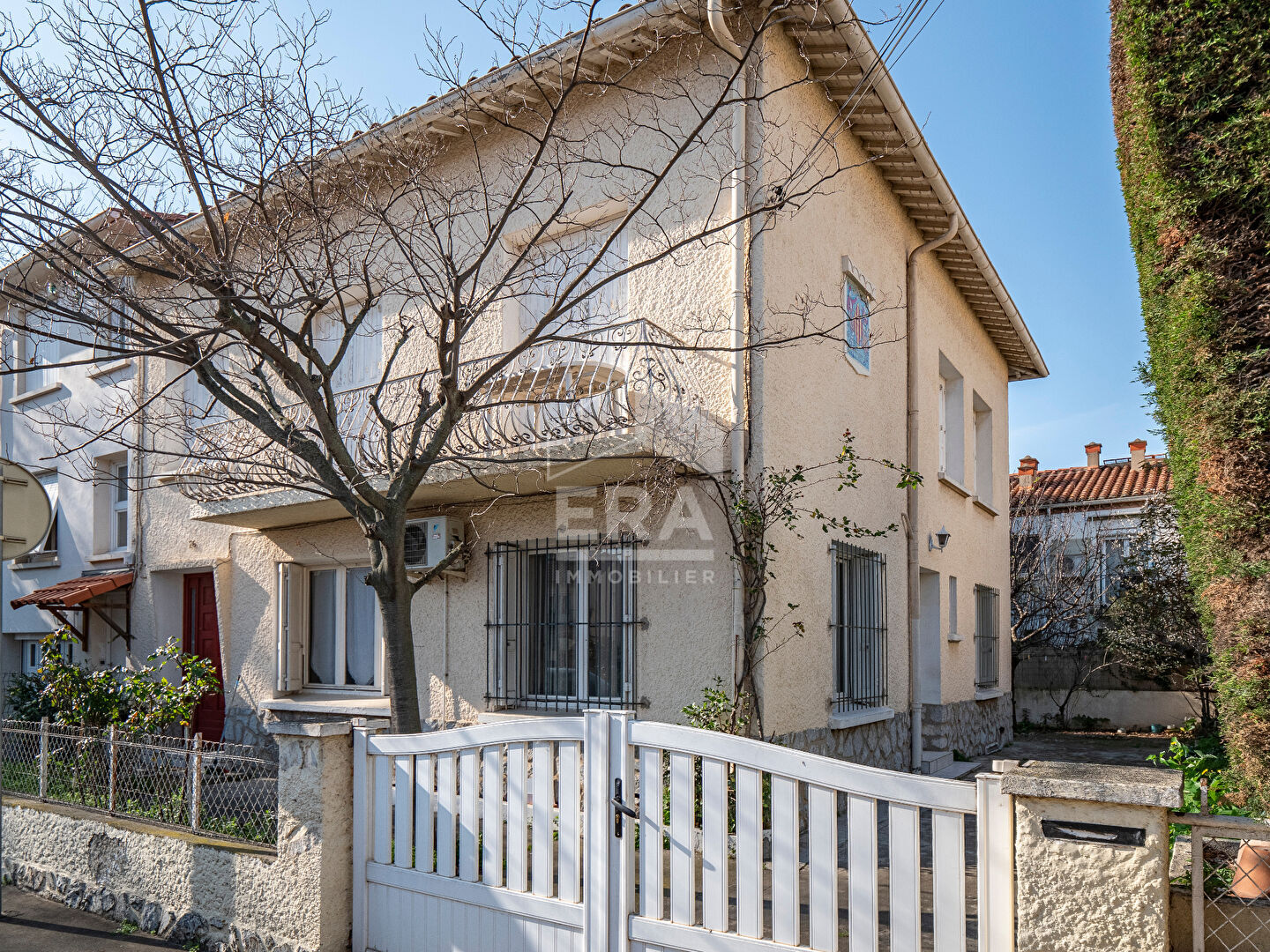 Agence immobilière de ERA IMMOBILIER CHATEAU ROUSSILLON