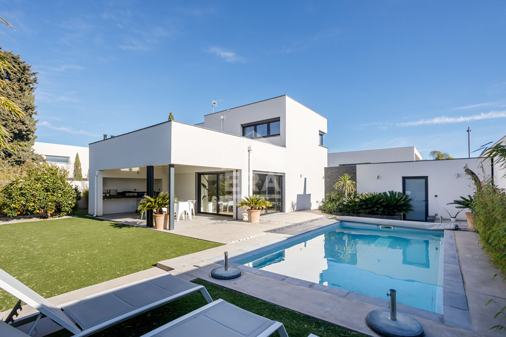 Agence immobilière de ERA IMMOBILIER CHATEAU ROUSSILLON