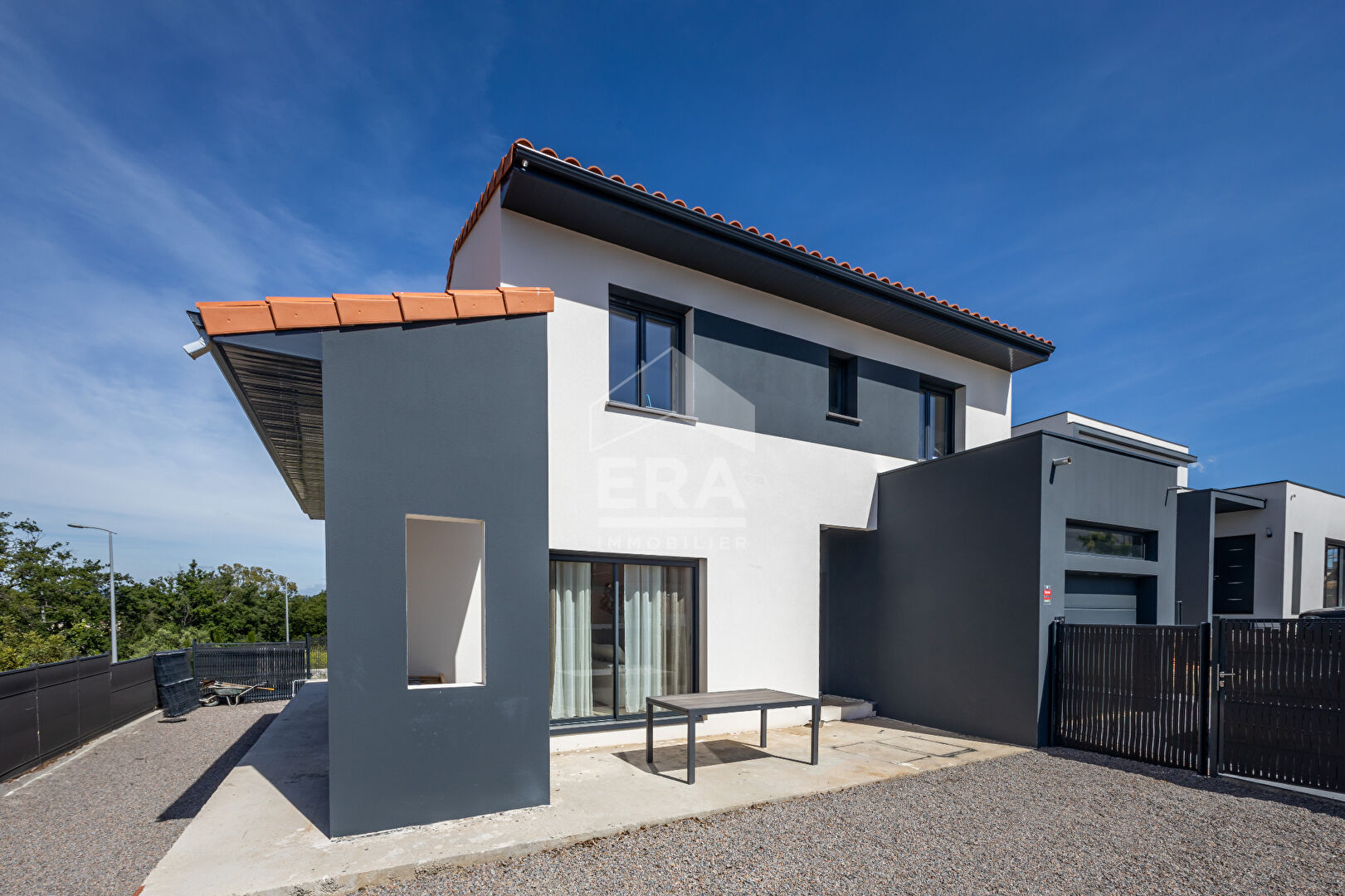 Agence immobilière de ERA IMMOBILIER CHATEAU ROUSSILLON