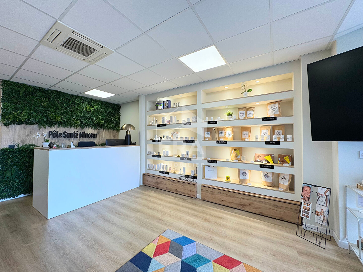 Agence immobilière de ERA IMMOBILIER CHATEAU ROUSSILLON