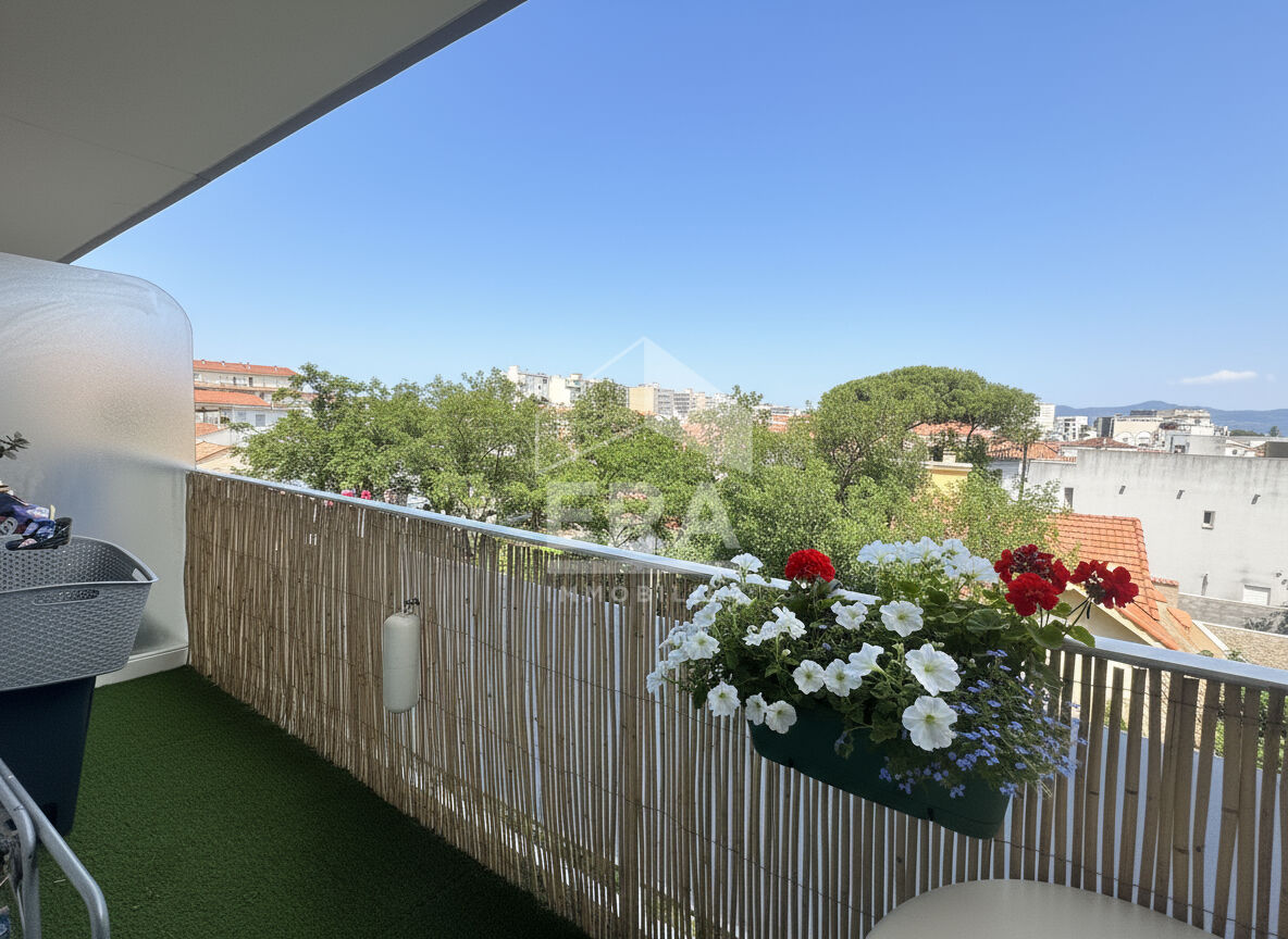 Photo Canet en Roussillon, secteur Plage - Appartement à vendre avec balcon et place de parking image 3/6