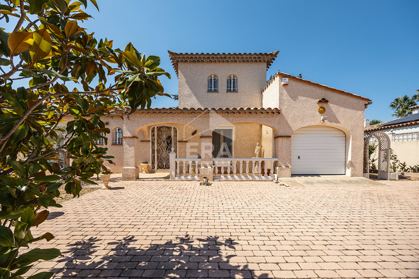 Agence immobilière de ERA IMMOBILIER CHATEAU ROUSSILLON