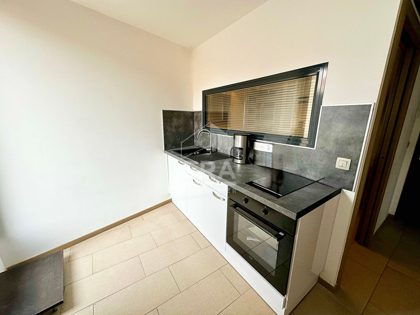 Photo Appartement T1 bis avec terrasse et parking privé à vendre à Alénya image 5/6