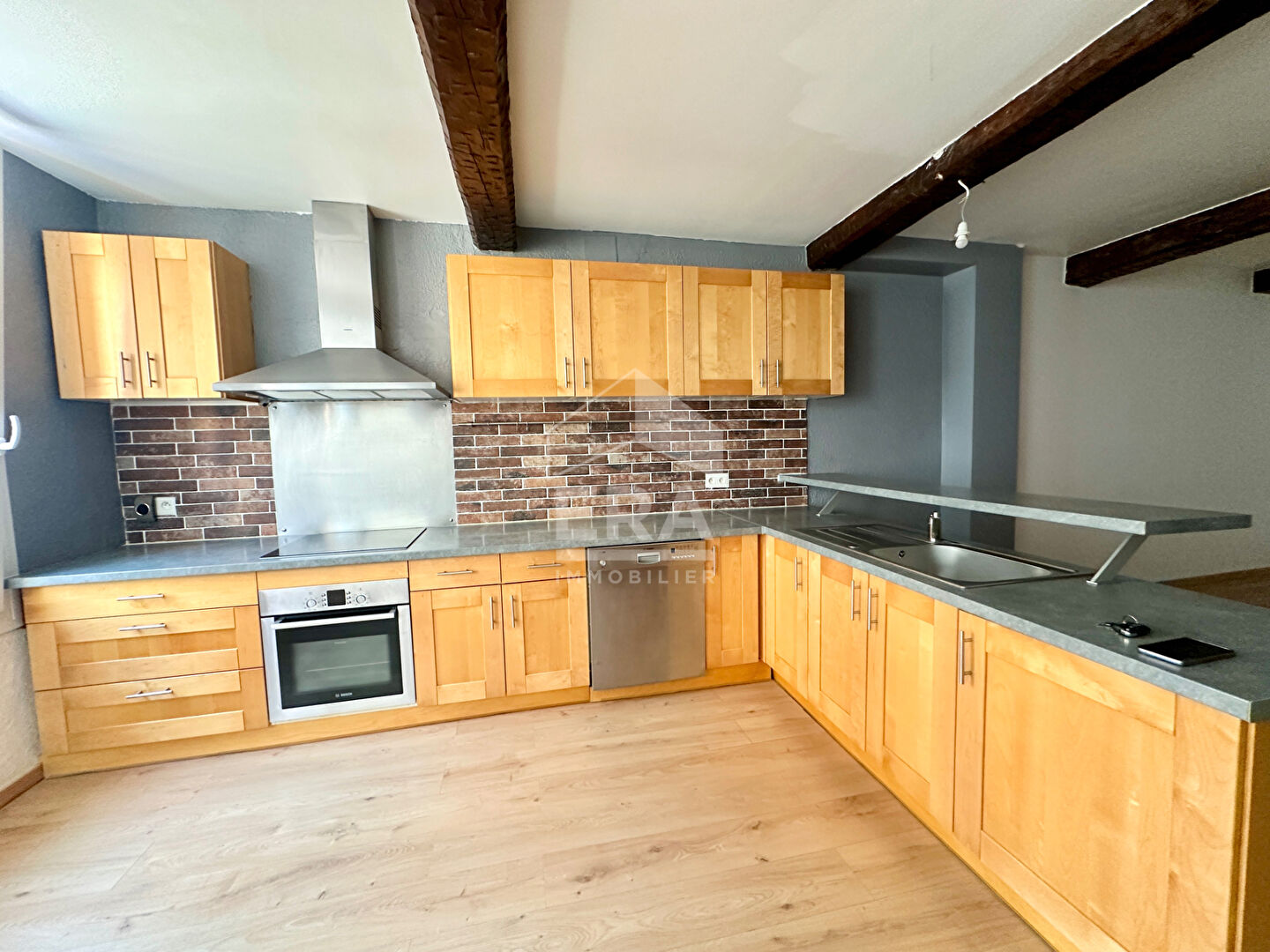 Agence immobilière de ERA IMMOBILIER CHATEAU ROUSSILLON